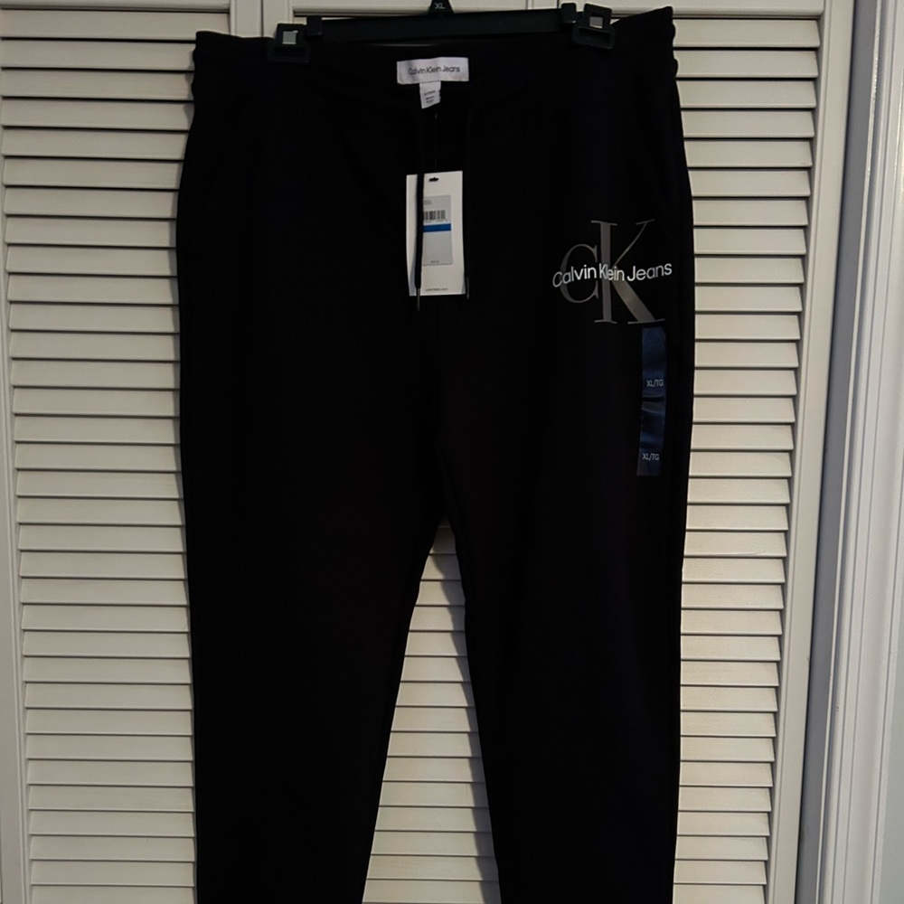 Calvin Klein Men’s Black Sweatpants XL NWT
